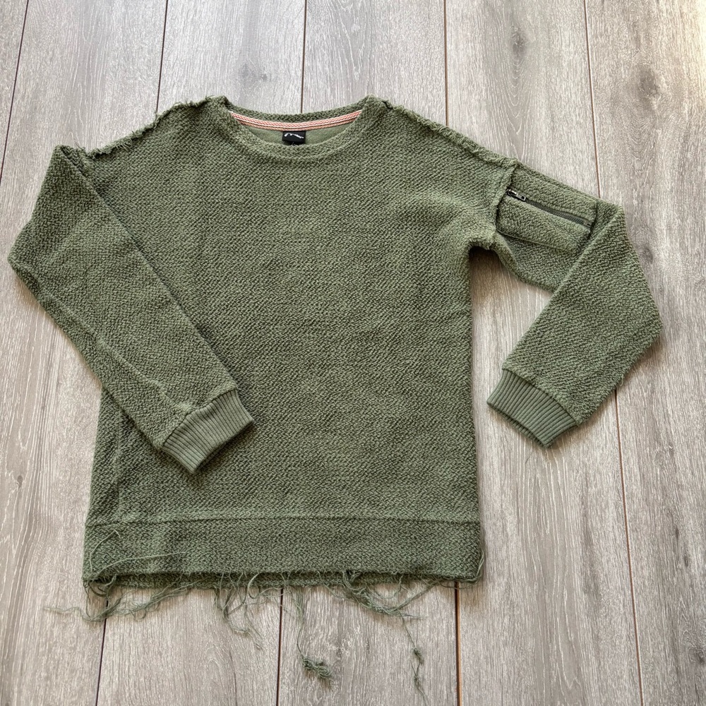 ART CLASS boys sweater green  frayed hems long sleeves sz Large 14/16 grungy